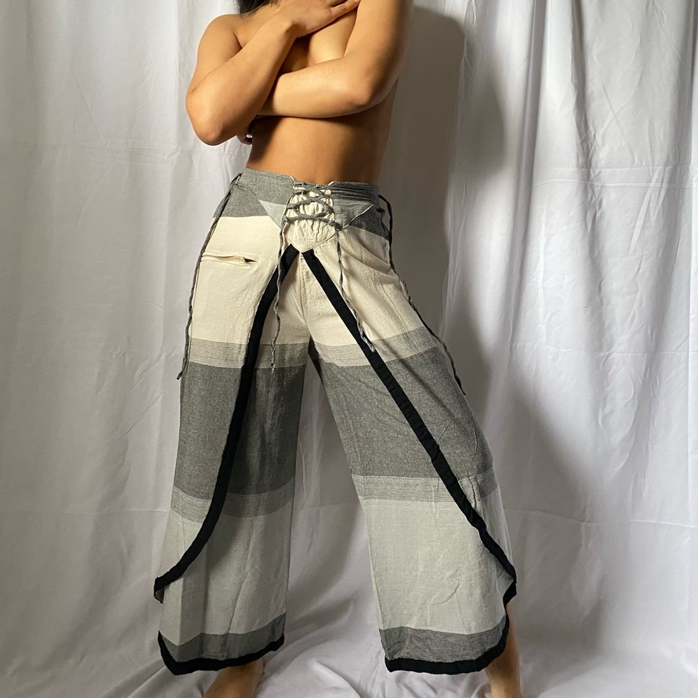 High waisted grey and tan wide leg palazzo pant! Size medium NEVER WORN